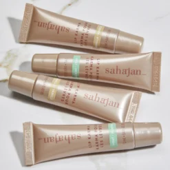 Lip Karma 18 Lip Karma -Fashion Makeup & Care 1564497348457673 CR 923 Shot 12