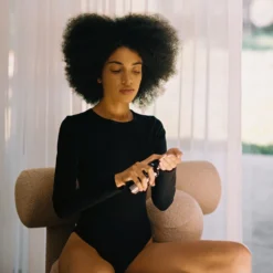 Milk Anti-Frizz Leave-In Nourishing Treatment 12 Milk Anti-Frizz Leave-In Nourishing Treatment -Fashion Makeup & Care 159400 159400 R1 9A