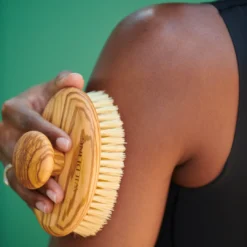 Aura Collection 15 Aura Collection -Fashion Makeup & Care 2020 06 04 WildlingBody 0354