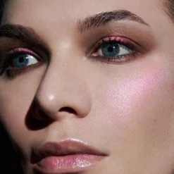 Extra/Ordinaire Skin Illuminator Full Spectrum Collection 22 Extra/Ordinaire Skin Illuminator Full Spectrum Collection -Fashion Makeup & Care 27 Rosiers Extra Ordinaire Look 1 Kurtis Rose 2