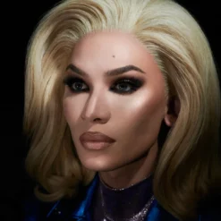 Extra/Ordinaire Skin Illuminator Full Spectrum Collection 29 Extra/Ordinaire Skin Illuminator Full Spectrum Collection -Fashion Makeup & Care 27 Rosiers Extra Ordinaire Look 2 Landscape Miss Fame