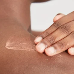 The Impossible Glow -Fashion Makeup & Care 5060139727570 9 3856f40c 6dac 459a 8db8 33cc4fbadaaf