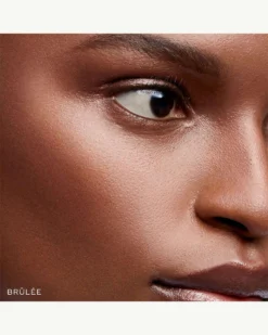 Lit Up Highlight Stick -Fashion Makeup & Care 810102030696 02 scaled