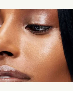 Lit Up Highlight Stick -Fashion Makeup & Care 810102031204 03 scaled