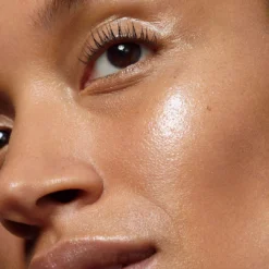 Lit Up Highlight Stick -Fashion Makeup & Care 810102031204 03 1