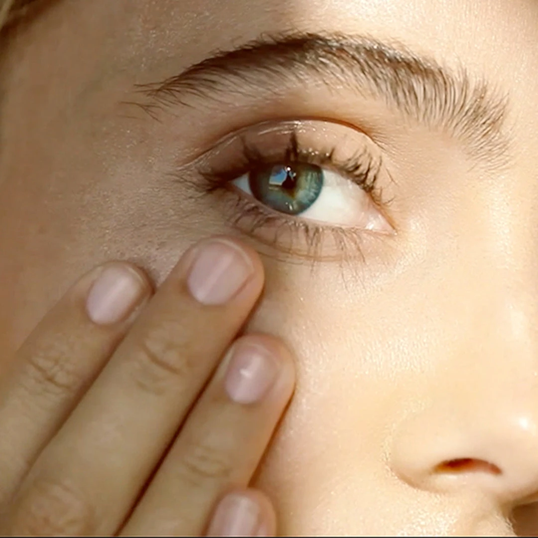 All-Embracing Hydrating Serum 4 All-Embracing Hydrating Serum - Image 4