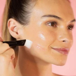 Bioactive Rose Gommage Resurfacing Enzyme Mask -Fashion Makeup & Care ApplyingGommage1