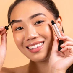 Brow TOK Volumizing Brow Gel -Fashion Makeup & Care Black ModelA1