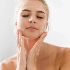 Botanical A Cleanser 13 Botanical A Cleanser -Fashion Makeup & Care Botanical A Cleanser Lifestyle 03