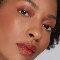 Of The Earth Lip-to-Lid Trio -Fashion Makeup & Care CHERRY Axi2020 12186crop