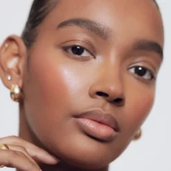 Cheeky Cream Blush -Fashion Makeup & Care CheekyBlush 119013 P 4