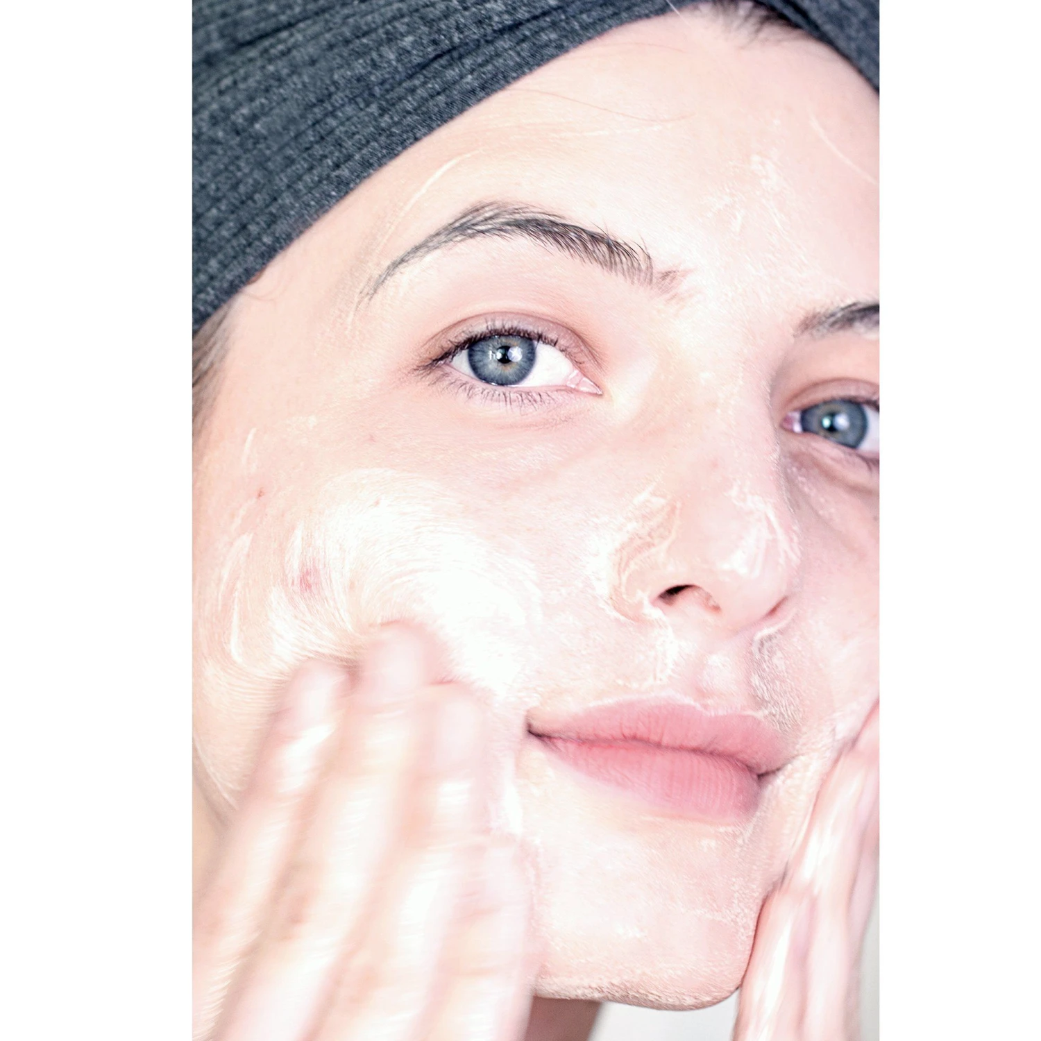 Clarifying Cleanser 7 Clarifying Cleanser - Image 7