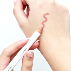 Coco Crayon -Fashion Makeup & Care CocoCrayonGrace 1080x1080 3