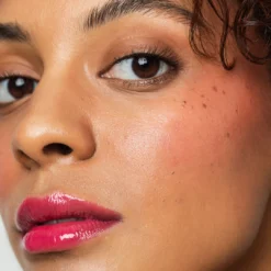 Desert Rose Lip + Cheek Oil -Fashion Makeup & Care Courage 2