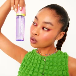 Pregame Setting Spray 18 Pregame Setting Spray -Fashion Makeup & Care Credo SettingSpray Lifestyle4 1080x1080 b754fca9 d6fb 4315 bab5 8ea68f96c21f