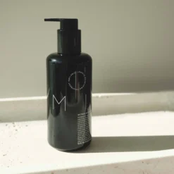 Milk Anti-Frizz Leave-In Nourishing Treatment 10 Milk Anti-Frizz Leave-In Nourishing Treatment -Fashion Makeup & Care DSCF2521 Square