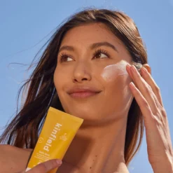 Daily Dew SPF 35 -Fashion Makeup & Care Daily Dew Lifestylecopy