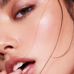 Dew Me Lip Gloss 37 Dew Me Lip Gloss -Fashion Makeup & Care Dew Me Gloss Spirited 08