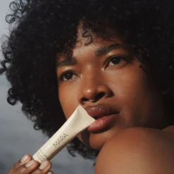 Algae + Moringa® Sea Silk Lip Balm -Fashion Makeup & Care Edits 30 8b485b51 52d4 4a3f a33a 2f403977d940