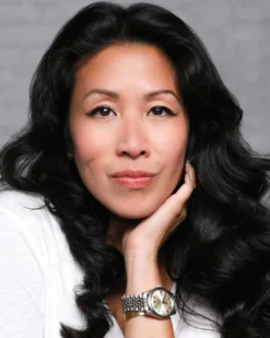 UltraFlex Hairspray -Fashion Makeup & Care Evolv UltraFlexHairspray Model 04 scaled