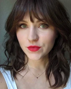 InstaVolume Volumizing Mousse 9 InstaVolume Volumizing Mousse -Fashion Makeup & Care Evolvh InstaVolumeVolumizingMousse Model 05 scaled