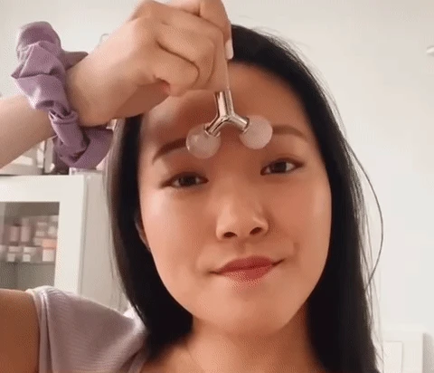 The Rose Quartz Tension Melting Massager For Face & Neck 3 The Rose Quartz Tension Melting Massager For Face & Neck - Image 3