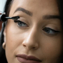 Nourish & Amplify Mascara 9 Nourish & Amplify Mascara -Fashion Makeup & Care File 002