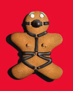 Dirty Gingerbread Candle 6 Dirty Gingerbread Candle -Fashion Makeup & Care Heretic DirtyGingerbread Candle Lifestyle 03 scaled