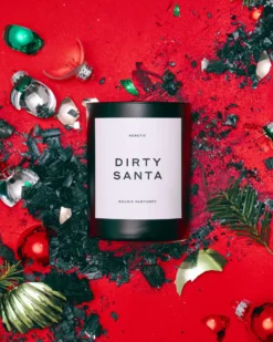 Dirty Santa Candle -Fashion Makeup & Care Heretic DirtySanta Candle Lifestyle 07 scaled