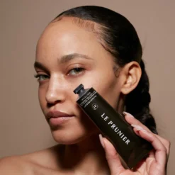 Plumscreen SPF 31 -Fashion Makeup & Care JvP 013121 6436crop