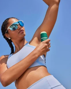 Baseline PH-Balancing Deodorant 11 Baseline PH-Balancing Deodorant -Fashion Makeup & Care Kinfield BaselinePHBalancingDeodorant Lifestyle 04 scaled