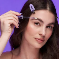 GrowPotion Fluffy Lash + Brow Boosting Serum 9 GrowPotion Fluffy Lash + Brow Boosting Serum -Fashion Makeup & Care Kosas2022 GrowPotion On Model Brooke04