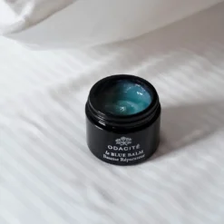 Le Blue Balm 24 Le Blue Balm -Fashion Makeup & Care LeBlueBalm Lifestyle5