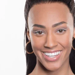 Mixed Media Matte Liquid Eyeshadow 33 Mixed Media Matte Liquid Eyeshadow -Fashion Makeup & Care MIXEDMEDIAMATTELIQUIDEYESHADOWLINEN4