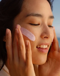 Collagen Dream Night Cream -Fashion Makeup & Care OSEA CollagenDreamNightCream Model 05 scaled