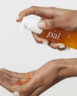 Light Work Rosehip Cleansing Oil 10 Light Work Rosehip Cleansing Oil -Fashion Makeup & Care Pai LightworkCleansingOil Lifestyle 04 scaled