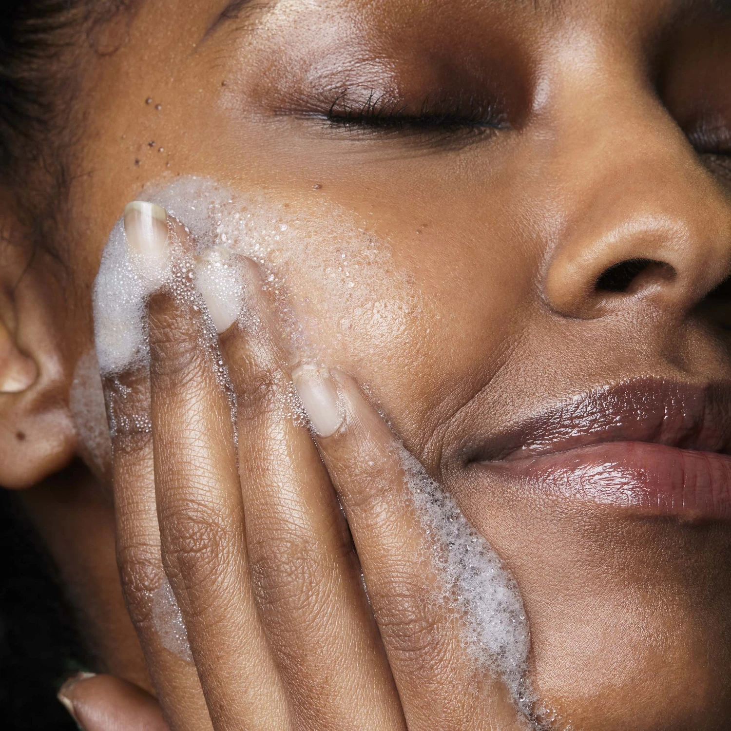 SUPERKIND Softening Cleanser 3 SUPERKIND Softening Cleanser - Image 3