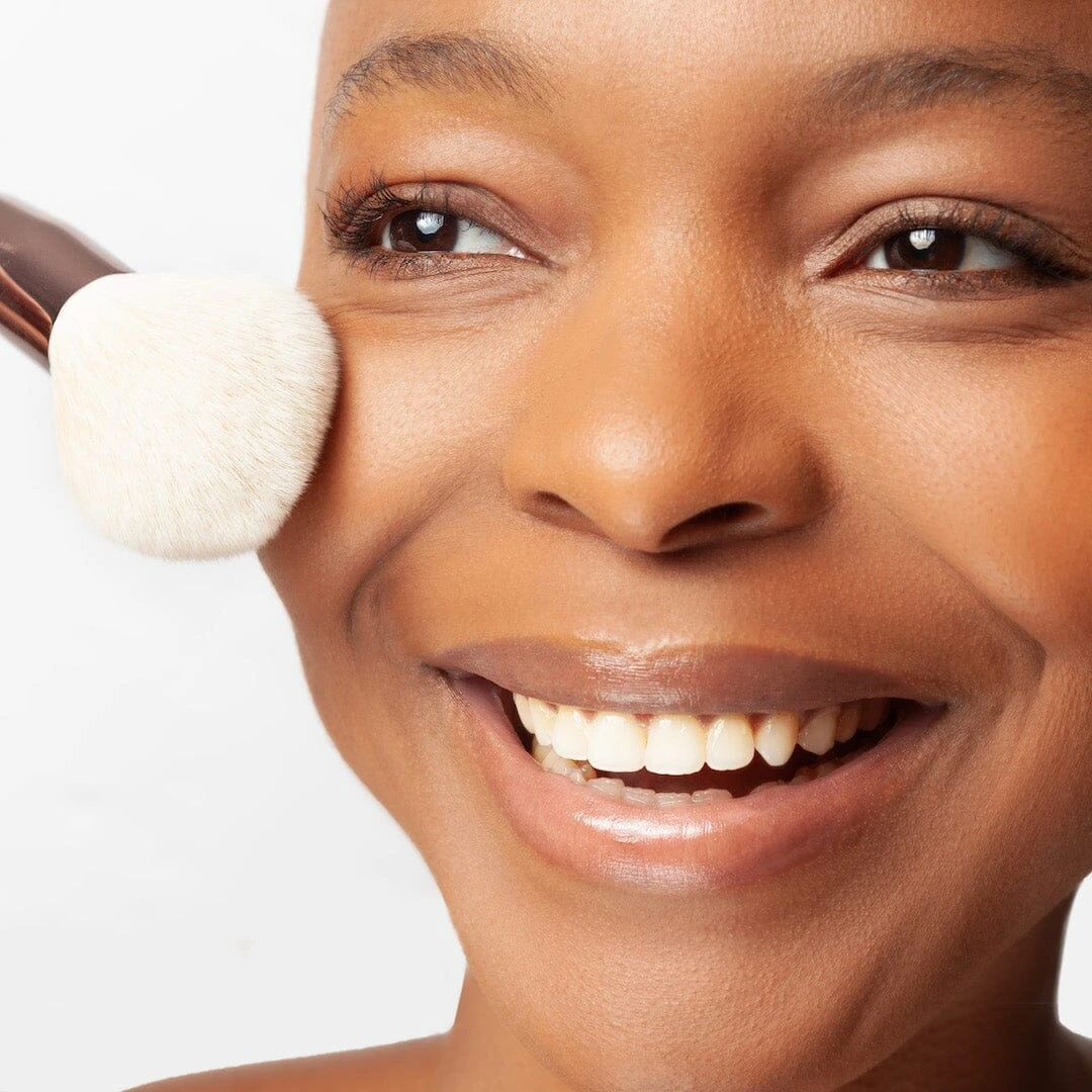 Sustainable Luxury Eyeshadow Brush Small 5 Sustainable Luxury Eyeshadow Brush Small - Image 5