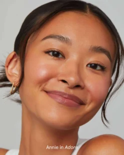 Ceramide Lip Silk -Fashion Makeup & Care SOSHE CeramideLipSilk Model 05 Adore scaled