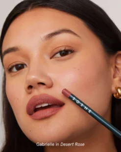 Soft Glide Lip Pencil -Fashion Makeup & Care SOSHE SoftGlideLipPencil Model 05 Desertrose scaled
