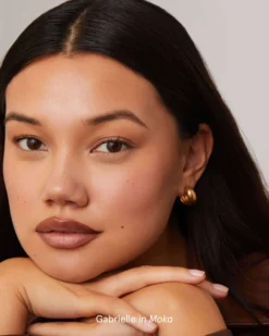 Soft Glide Lip Pencil -Fashion Makeup & Care SOSHE SoftGlideLipPencil Model 06 Moka scaled