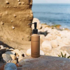 The Grounding Conditioner 11 The Grounding Conditioner -Fashion Makeup & Care Sandor bottles 011 01