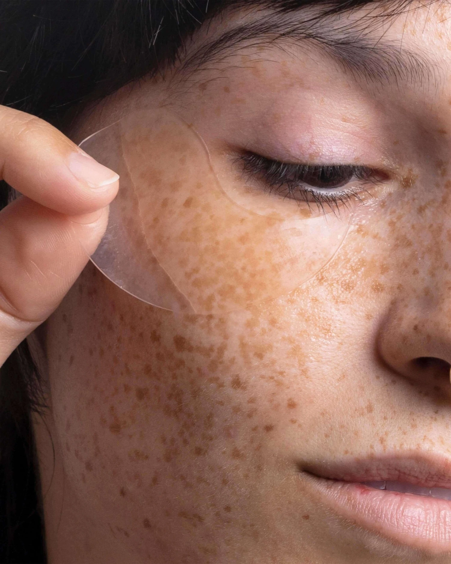 Brighter Days Red Algae + Avocado Biodegradable Eye Masks 6 Brighter Days Red Algae + Avocado Biodegradable Eye Masks - Image 6