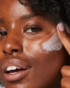 Dream Bio-Retinol + Shorea Butter Night Cream 12 Dream Bio-Retinol + Shorea Butter Night Cream -Fashion Makeup & Care ThreeShips DreamNightCream Lifestyle 06 scaled