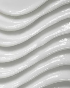 Uni Hydrating Conditioner -Fashion Makeup & Care Uni HydratingConditioner Swatch 03 scaled