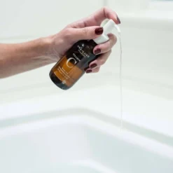 Botanical C Body Oil 11 Botanical C Body Oil -Fashion Makeup & Care VitCBodyOilTexture creditkelliboydphotography0129