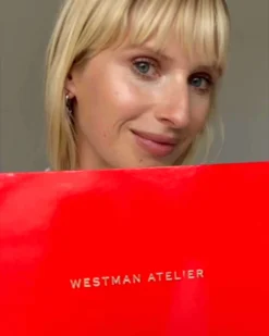 Les Étoiles Edition 13 Les Étoiles Edition -Fashion Makeup & Care WestmanAtelier LesEtoiles Lifestyle 07 scaled