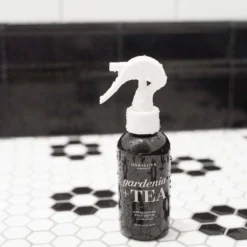 Gardenia + Tea Antioxidant Body Serum 13 Gardenia + Tea Antioxidant Body Serum -Fashion Makeup & Care gardenia tea lifestyle shower credit kelliboydphotography0037