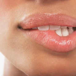 Luxury Lip Oil -Fashion Makeup & Care saintjane luxurylipshine5